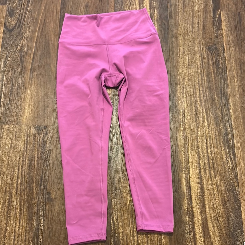 Fleo leggings size small